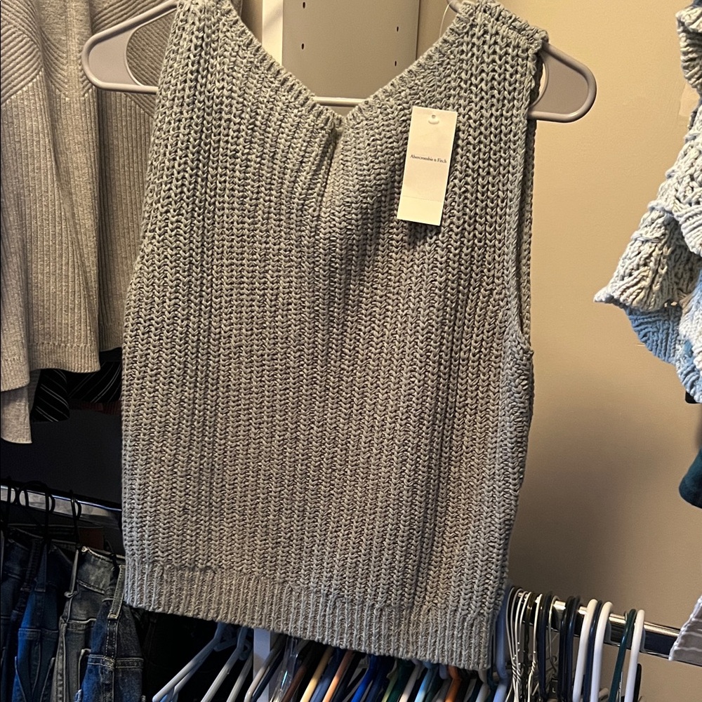 NWT Abercrombie & Fitch Sleeveless Sweater